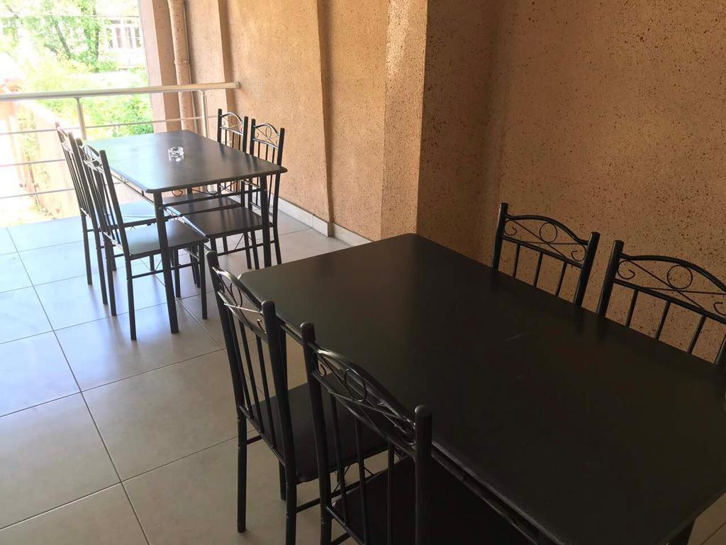 Comfort House Hotel And Tours Γιερεβάν Εξωτερικό φωτογραφία